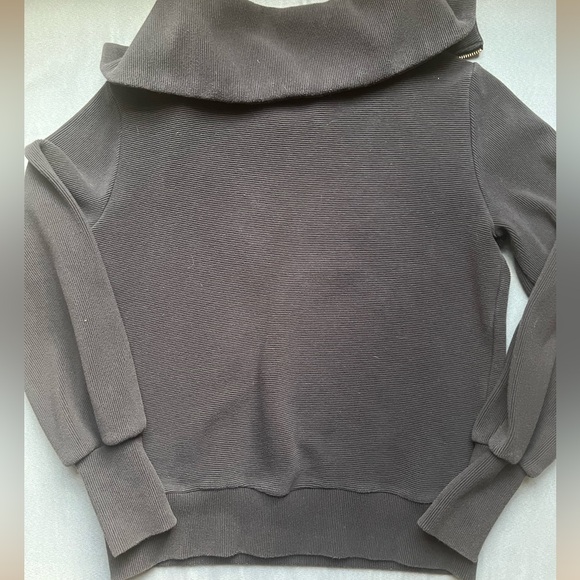 Varley Vine Pullover - Picture 7 of 7